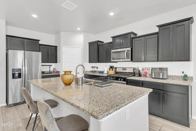 1044 Gaitan Street, Horizon City, TX 79928