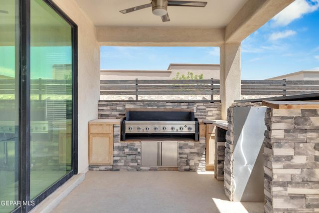 1044 Gaitan Street, Horizon City, TX 79928