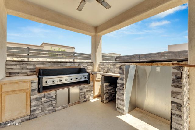 1044 Gaitan Street, Horizon City, TX 79928