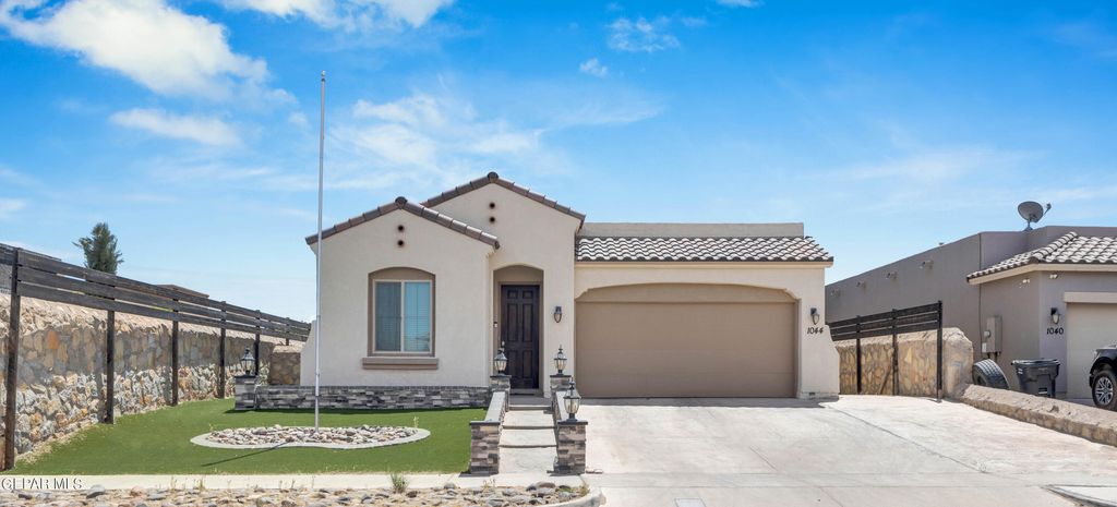 1044 Gaitan Street, Horizon City, TX 79928