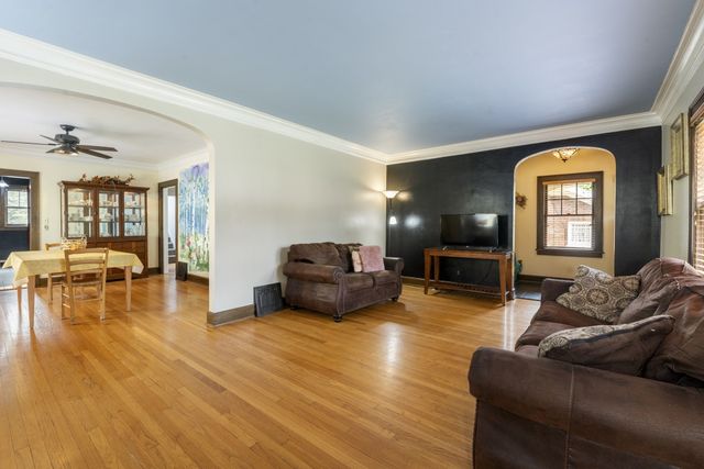 816 PARIS Avenue, Rockford, IL 61107