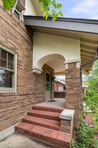816 PARIS Avenue, Rockford, IL 61107