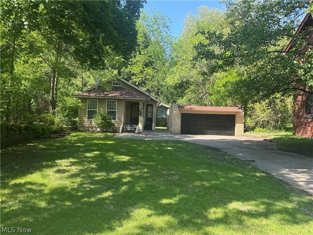 1263 Newton Street, Akron, OH 44305