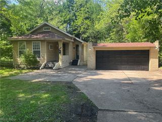 1263 Newton Street, Akron, OH 44305