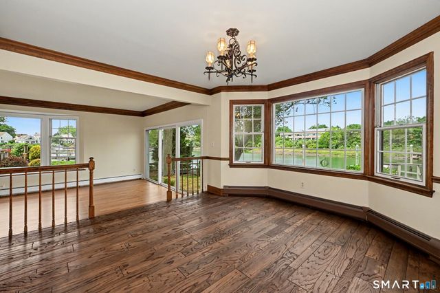 7 Joshua Slocum Dock, Stamford, CT 06902