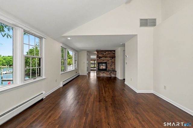 7 Joshua Slocum Dock, Stamford, CT 06902