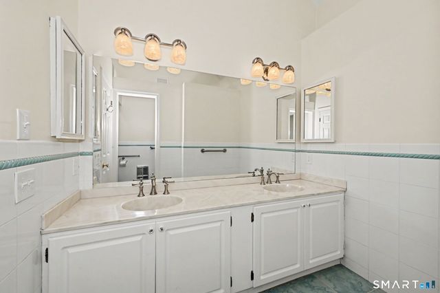 7 Joshua Slocum Dock, Stamford, CT 06902