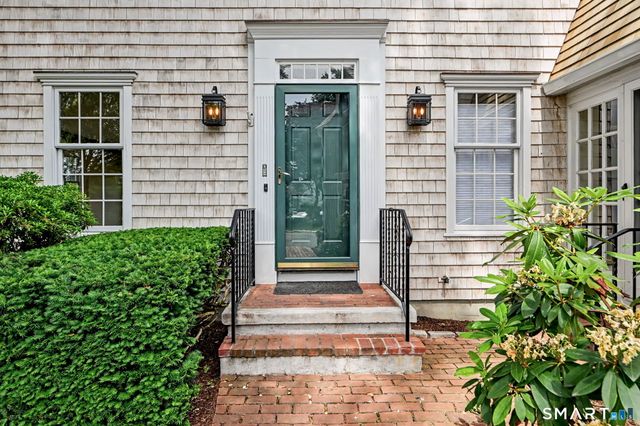 7 Joshua Slocum Dock, Stamford, CT 06902