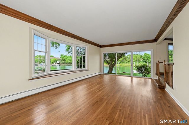 7 Joshua Slocum Dock, Stamford, CT 06902