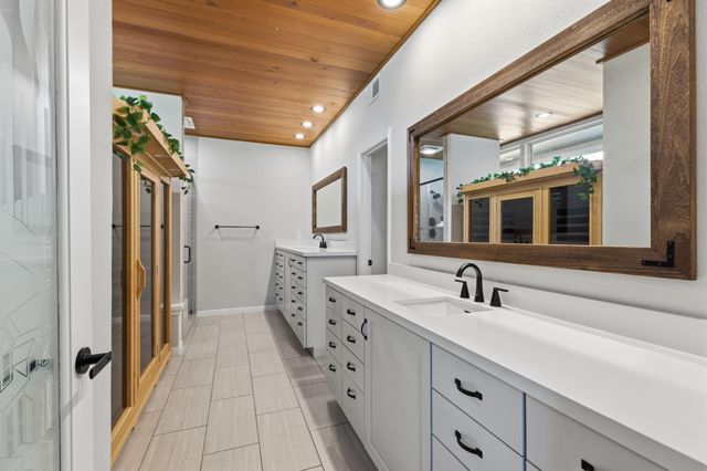 1504 Half Moon Drive, Wharton, TX 77488