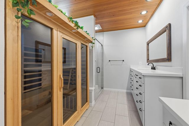 1504 Half Moon Drive, Wharton, TX 77488