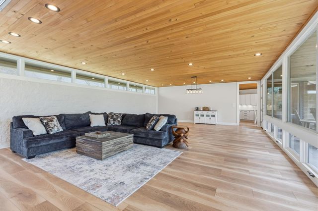 1504 Half Moon Drive, Wharton, TX 77488