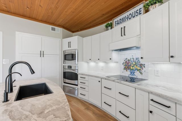 1504 Half Moon Drive, Wharton, TX 77488