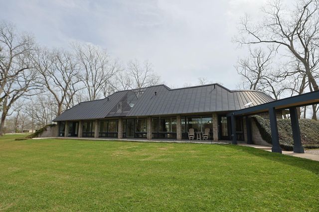 1504 Half Moon Drive, Wharton, TX 77488