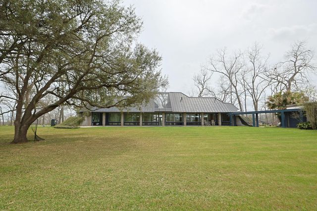 1504 Half Moon Drive, Wharton, TX 77488