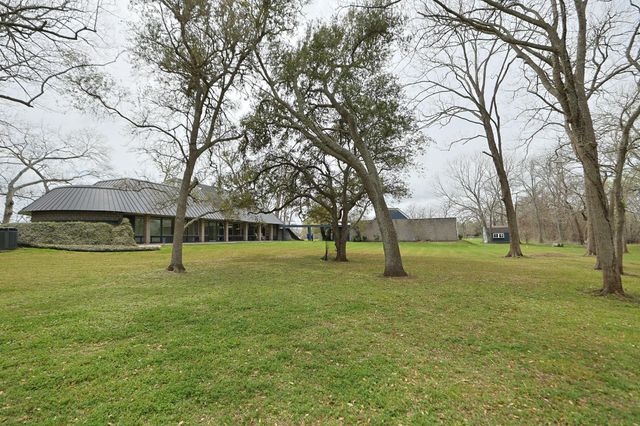 1504 Half Moon Drive, Wharton, TX 77488