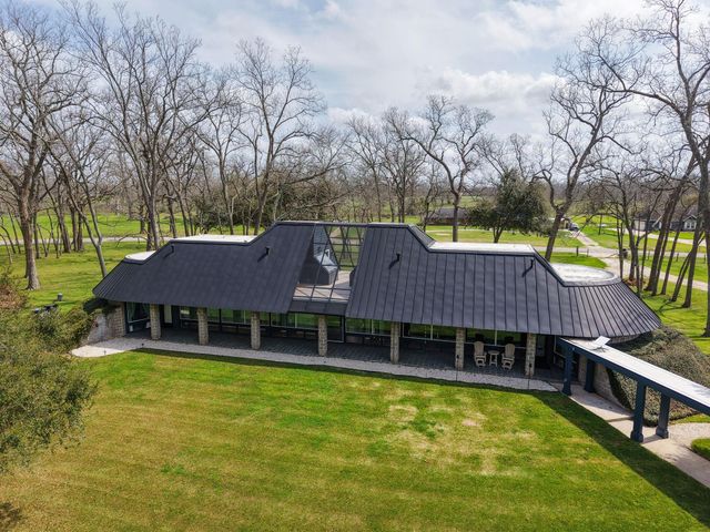 1504 Half Moon Drive, Wharton, TX 77488