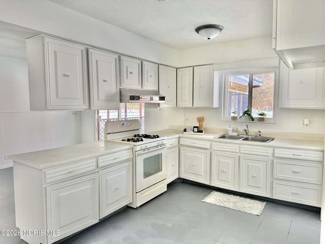 11530 Shaffer Road, Swanton, OH 43558