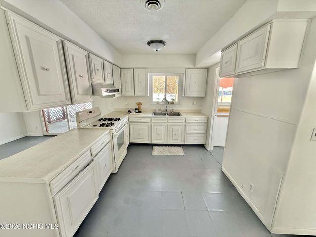 11530 Shaffer Road, Swanton, OH 43558