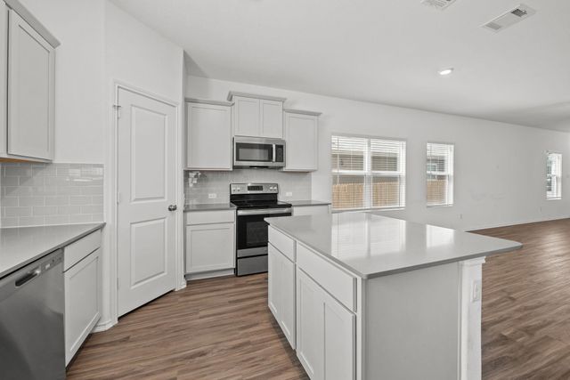 120 Josey Wales DR, Jarrell, TX 76537