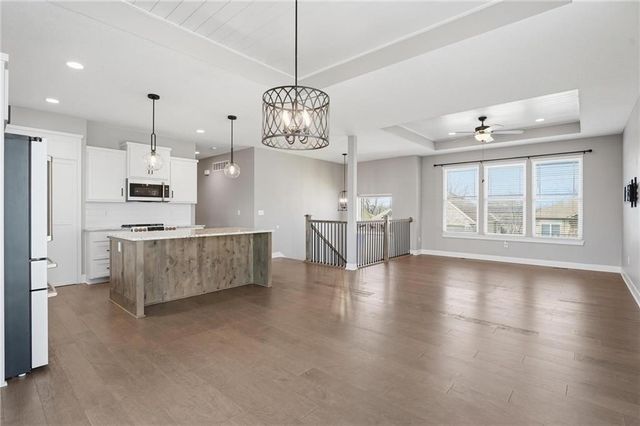 1411 Norfolk Drive, Harrisonville, MO 64701