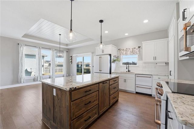 1411 Norfolk Drive, Harrisonville, MO 64701