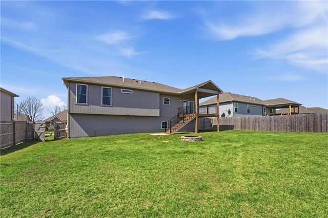 1411 Norfolk Drive, Harrisonville, MO 64701