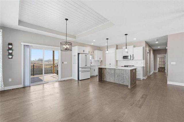 1411 Norfolk Drive, Harrisonville, MO 64701