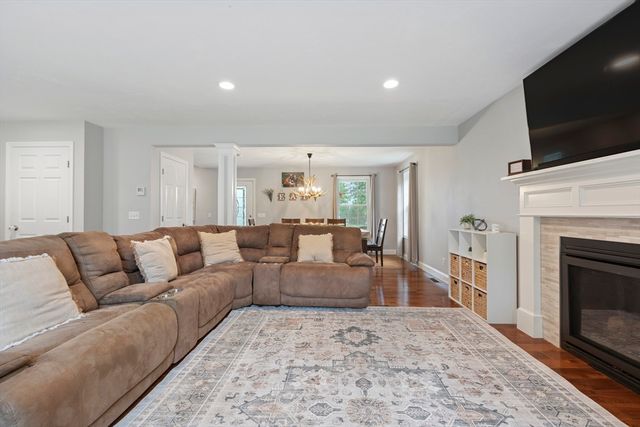 501 Quaddick Road, Thompson, CT 06277