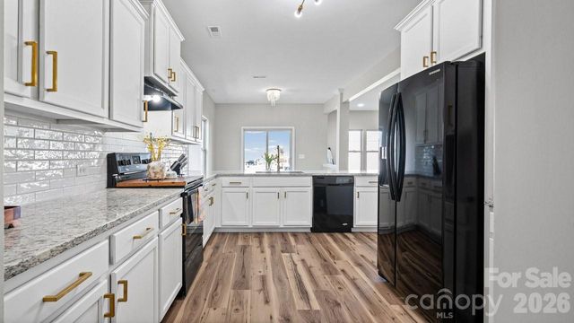 3213 Saddlebrook Drive, Midland, NC 28107