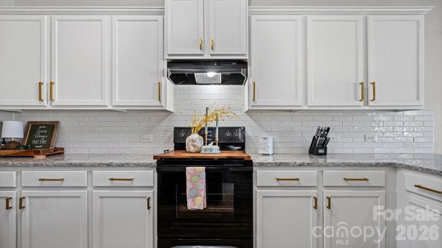 3213 Saddlebrook Drive, Midland, NC 28107