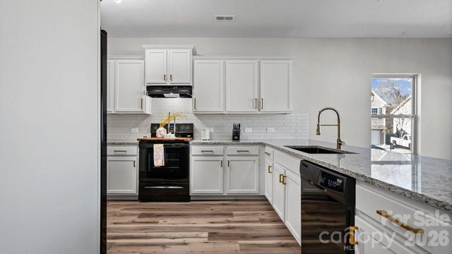 3213 Saddlebrook Drive, Midland, NC 28107