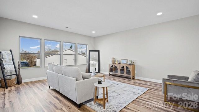 3213 Saddlebrook Drive, Midland, NC 28107