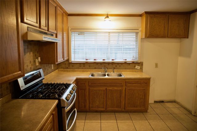 10126 Fleming Drive, Houston, TX 77013