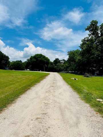 297 Vicki Drive, Livingston, TX 77351