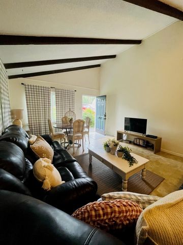 297 Vicki Drive, Livingston, TX 77351