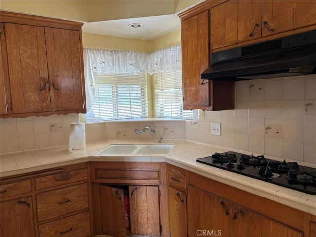 14431 Beaver Street, Sylmar, CA 91342