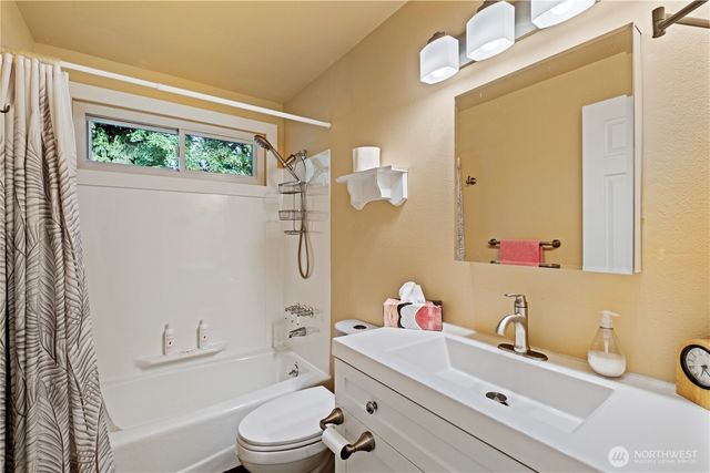 13400 3rd Avenue S, Burien, WA 98168