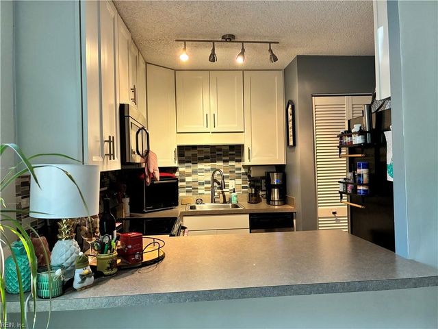 3558 Shore Dr Apt G9, Virginia Beach, VA 23455