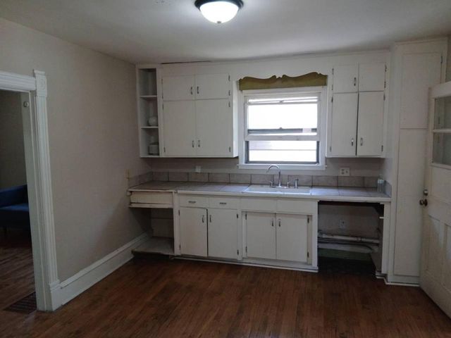 909 27th Ave. NE, Minneapolis, MN 55418