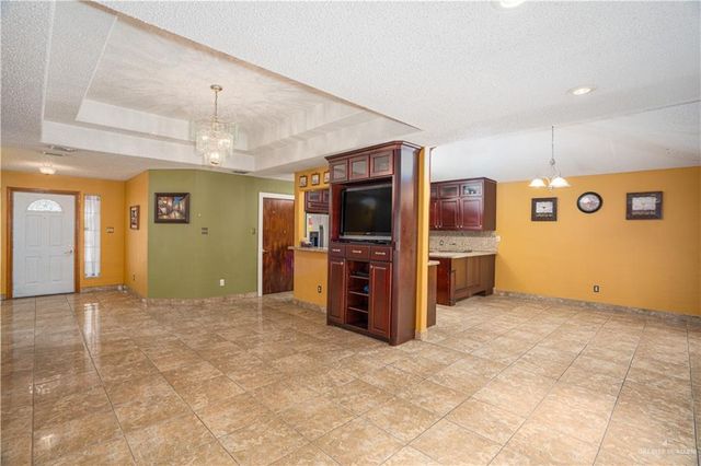 1801 Crown Pointe Boulevard, Mission, TX 78572