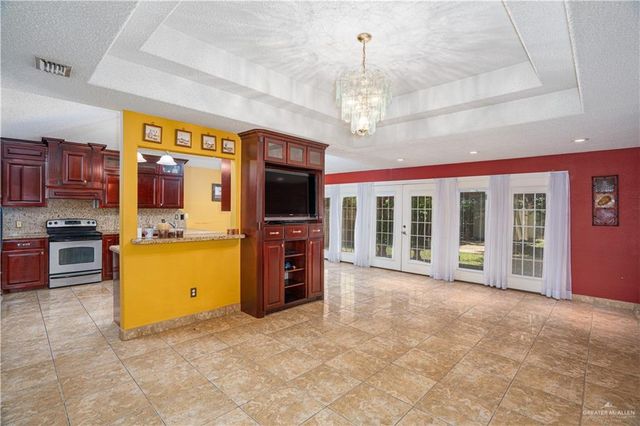 1801 Crown Pointe Boulevard, Mission, TX 78572