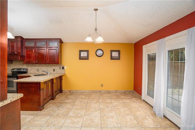 1801 Crown Pointe Boulevard, Mission, TX 78572