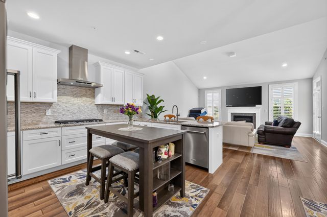 46 LAVENDER DR, Yardley, PA 19067