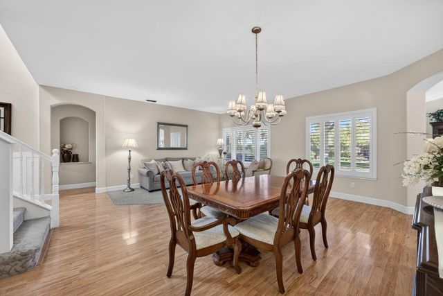 8800 Mannington St, Elk Grove, CA 95758