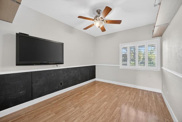 8800 Mannington St, Elk Grove, CA 95758