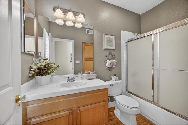 8800 Mannington St, Elk Grove, CA 95758