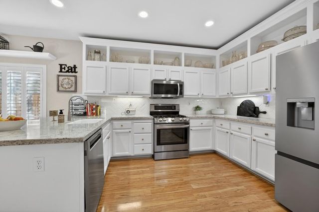 8800 Mannington St, Elk Grove, CA 95758