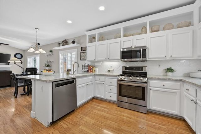 8800 Mannington St, Elk Grove, CA 95758