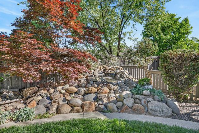 8800 Mannington St, Elk Grove, CA 95758